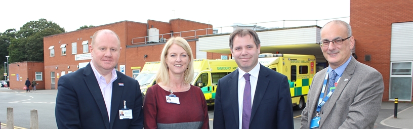 Health Minister visits Arrowe Park Hospital Health Minister visits Arrowe Park Hospital