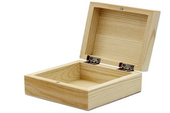 Wooden lidded box